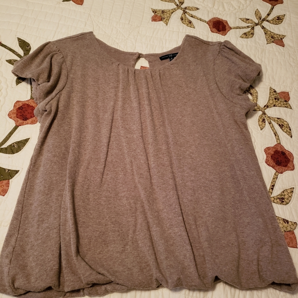 Gap tan bubble hem short sleeve shirt size M
